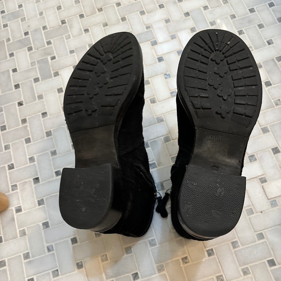 Authentic Tory Burch Black Suede Ankle Booties, Size 6 - Picture 5 of 5